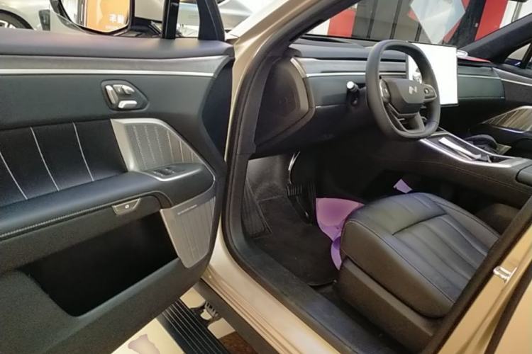 Used ONVO Luxeed L90 2025 Model Max Six-Seater 60-degree Battery Edition Driver Seat