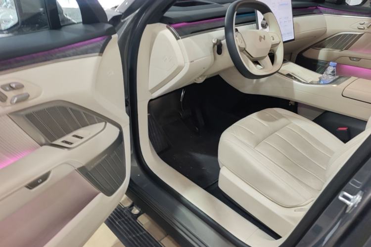 Used ONVO Luxeed L90 2025 Model—Ultra Six-Seater Version Driver Seat