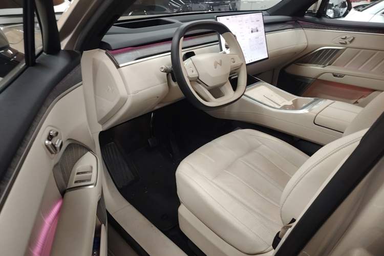 Used ONVO Luxeed L90 2025 Model—Max Six-Seater Version Driver Seat