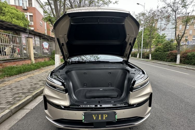 Used ONVO Luxeed L90 2025 Model—Max Six-Seater Version Engine Bay