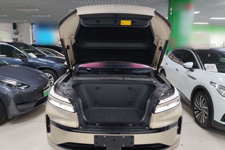 Used ONVO Luxeed L90 2025 Model—Max Six-Seater Version Engine Bay