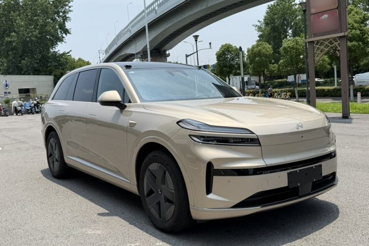 Used ONVO Luxeed L90 2025 Model—Max Six-Seater Version Exterior 4