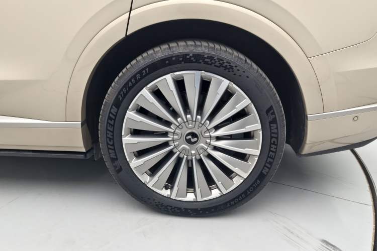 Used ONVO Luxeed L90 2025 Model—Ultra Six-Seater Version Exterior 8