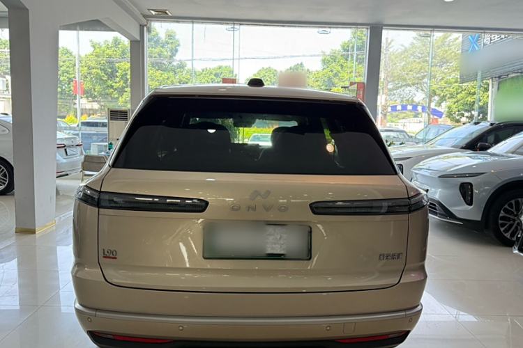 Used ONVO Luxeed L90 2025 Model—Ultra Six-Seater Version Exterior 9
