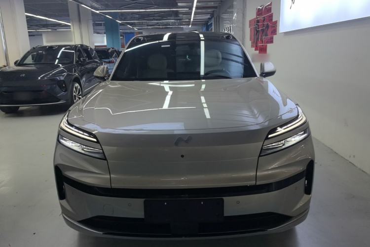 Used ONVO Luxeed L90 2025 Model—Ultra Six-Seater Version Front