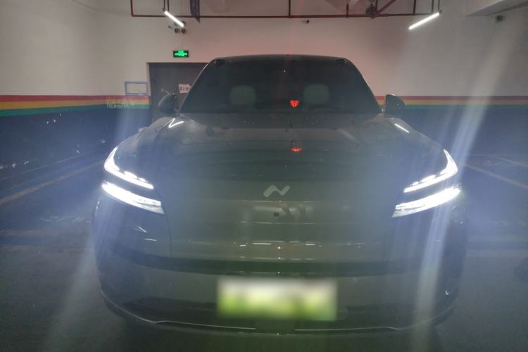Used ONVO Luxeed L90 2025 Model—Max Six-Seater Version Front