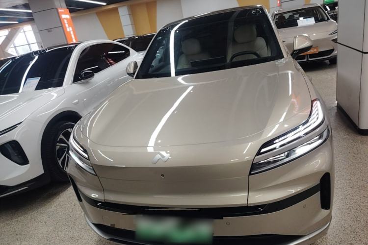 Used ONVO Luxeed L90 2025 Model—Max Six-Seater Version Front