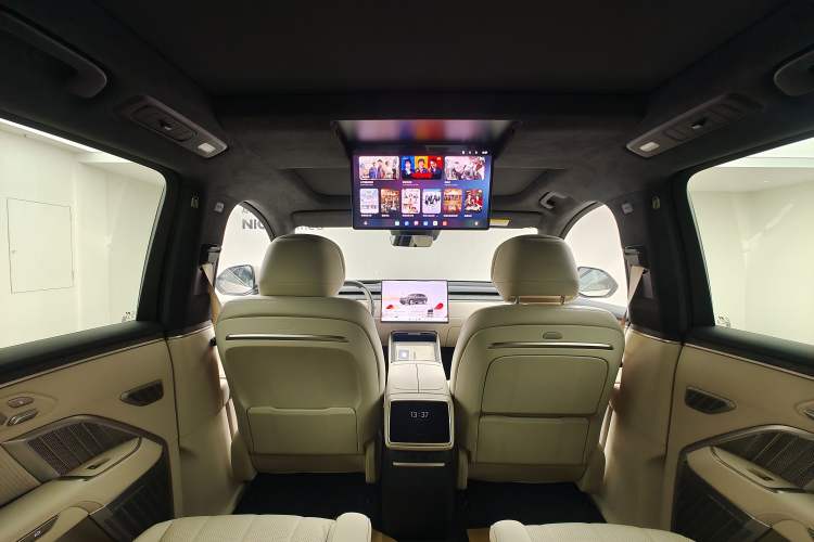 Used ONVO Luxeed L90 2025 Model—Ultra Six-Seater Version Headliner