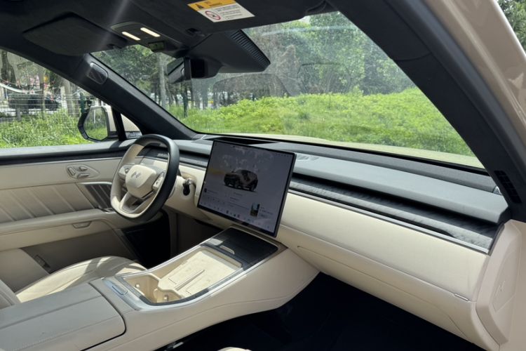 Used ONVO Luxeed L90 2025 Model—Ultra Six-Seater Version Interior 12