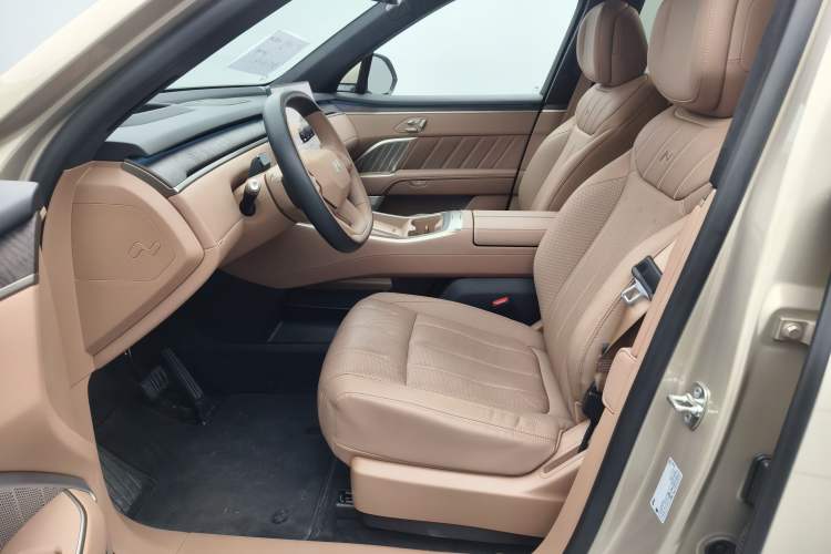 Used ONVO Luxeed L90 2025 Model—Ultra Six-Seater Version Interior 2