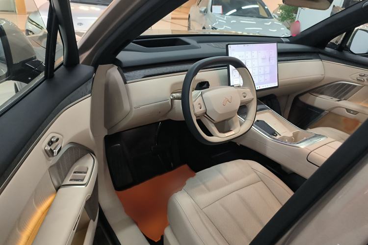 Used ONVO Luxeed L90 2025 Model—Ultra Six-Seater Version Interior 3