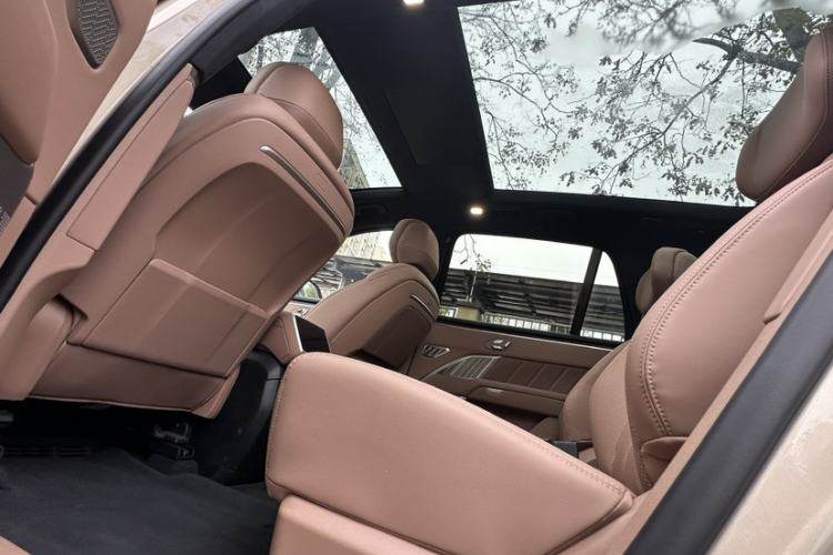 Used ONVO Luxeed L90 2025 Model—Max Six-Seater Version Interior 4