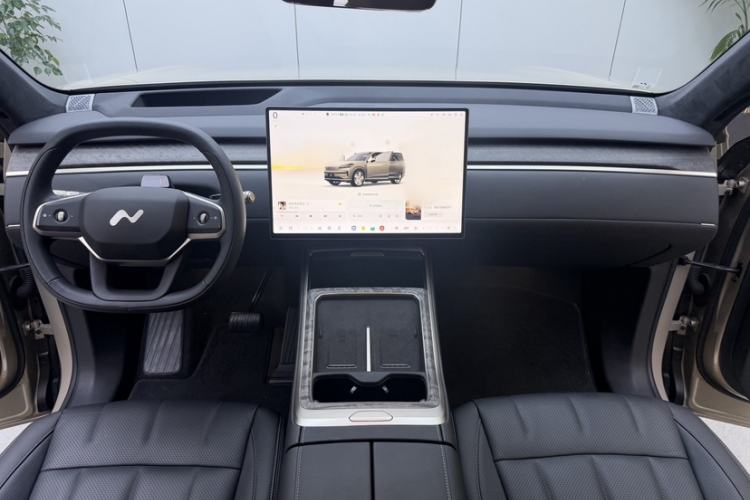 Used ONVO Luxeed L90 2025 Model Max Six-Seater 60-degree Battery Edition Interior 4