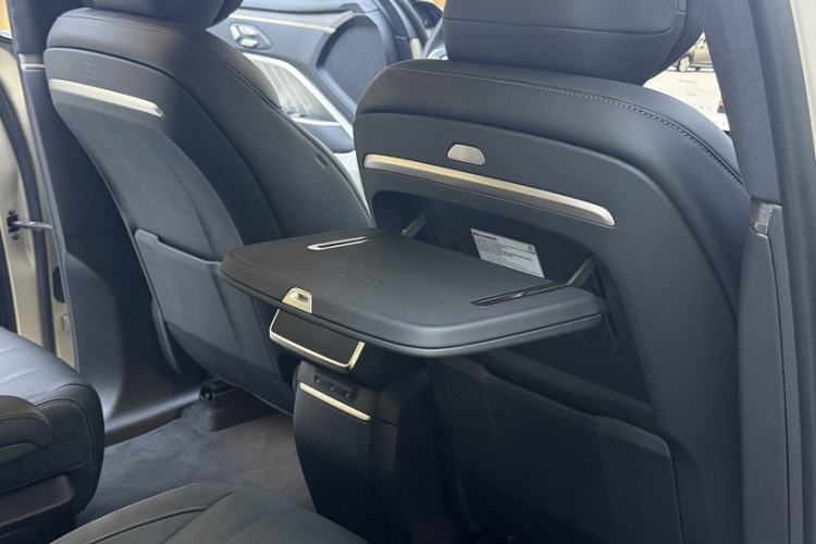 Used ONVO Luxeed L90 2025 Model Max Six-Seater 60-degree Battery Edition Interior 5