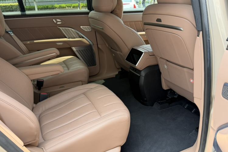 Used ONVO Luxeed L90 2025 Model—Max Six-Seater Version Interior 5