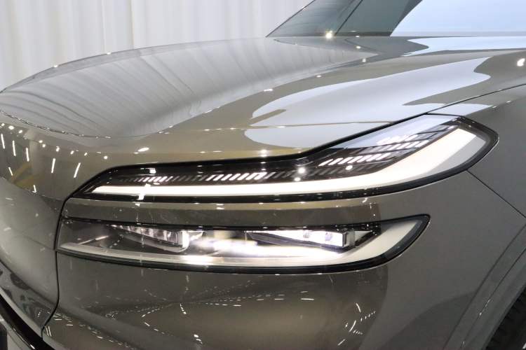 Used ONVO Luxeed L90 2025 Model—Ultra Six-Seater Version Left Front Headlight