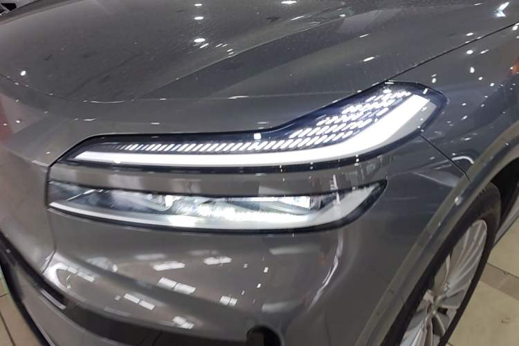 Used ONVO Luxeed L90 2025 Model—Ultra Six-Seater Version Left Front Headlight