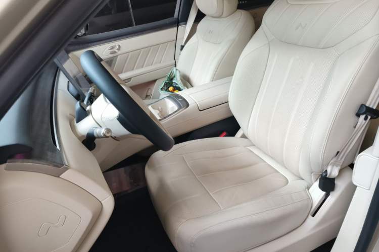 Used ONVO Luxeed L90 2025 Model—Max Six-Seater Version Left Front Seat