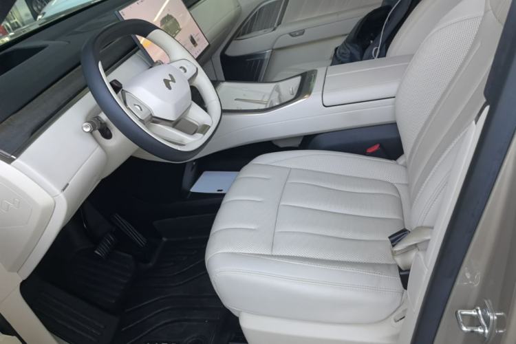 Used ONVO Luxeed L90 2025 Model—Ultra Six-Seater Version Left Front Seat