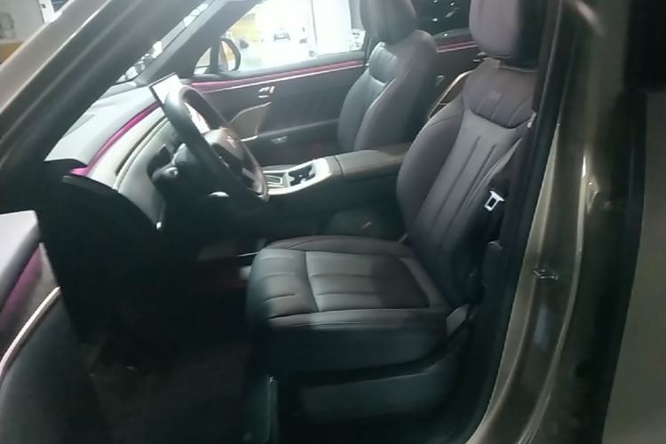 Used ONVO Luxeed L90 2025 Model—Ultra Six-Seater Version Left Front Seat