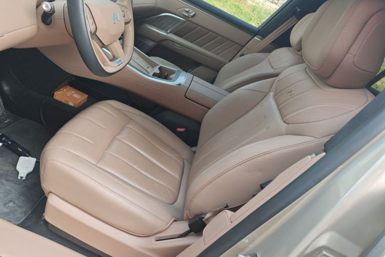 Used ONVO Luxeed L90 2025 Model—Max Six-Seater Version Left Front Seat
