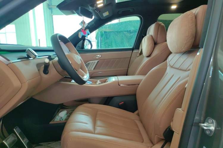 Used ONVO Luxeed L90 2025 Model—Ultra Six-Seater Version Left Front Seat