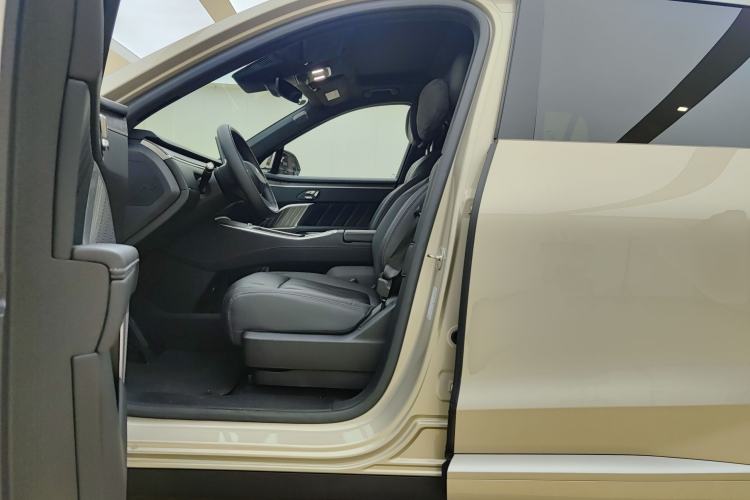 Used ONVO Luxeed L90 2025 Model Max Six-Seater 60-degree Battery Edition Left Front Seat