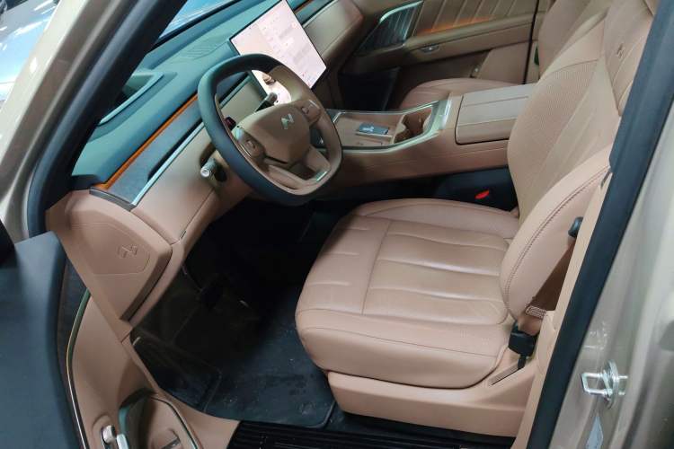 Used ONVO Luxeed L90 2025 Model—Max Six-Seater Version Left Front Seat