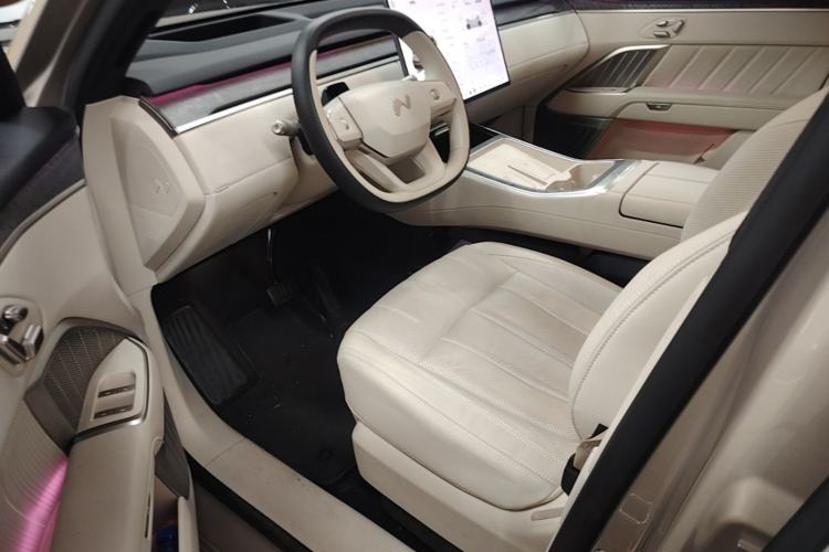 Used ONVO Luxeed L90 2025 Model—Max Six-Seater Version Left Front Seat