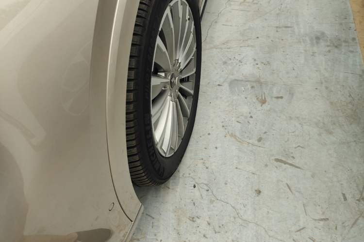 Used ONVO Luxeed L90 2025 Model—Ultra Six-Seater Version Left Front Wheel Hub