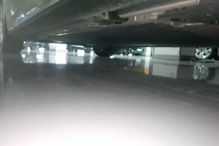 Used ONVO Luxeed L90 2025 Model—Ultra Six-Seater Version Left Side Sill