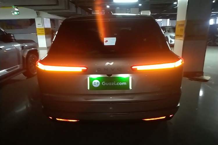 Used ONVO Luxeed L90 2025 Model—Ultra Six-Seater Version Rear