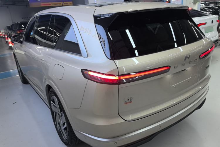 Used ONVO Luxeed L90 2025 Model—Ultra Six-Seater Version Rear Left 45 Deg
