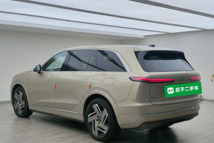 Used ONVO Luxeed L90 2025 Model—Ultra Six-Seater Version Rear Left 45 Deg