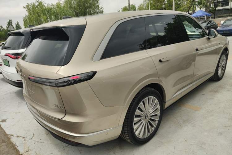 Used ONVO Luxeed L90 2025 Model—Ultra Six-Seater Version Rear Right 45 Deg