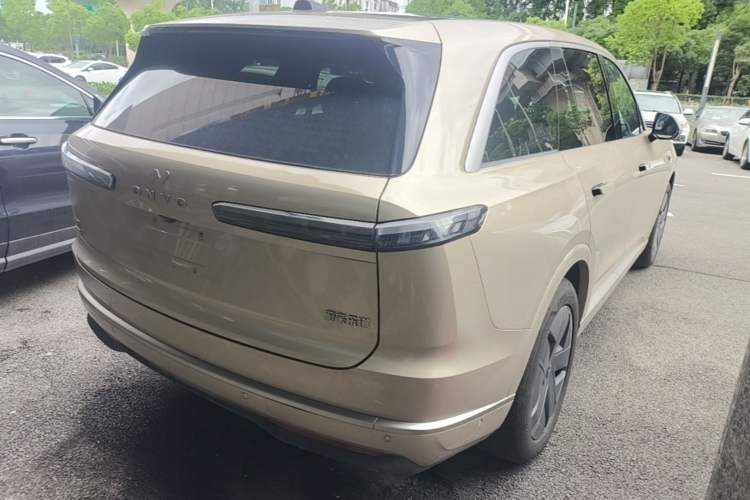 Used ONVO Luxeed L90 2025 Model—Max Six-Seater Version Rear Right 45 Deg