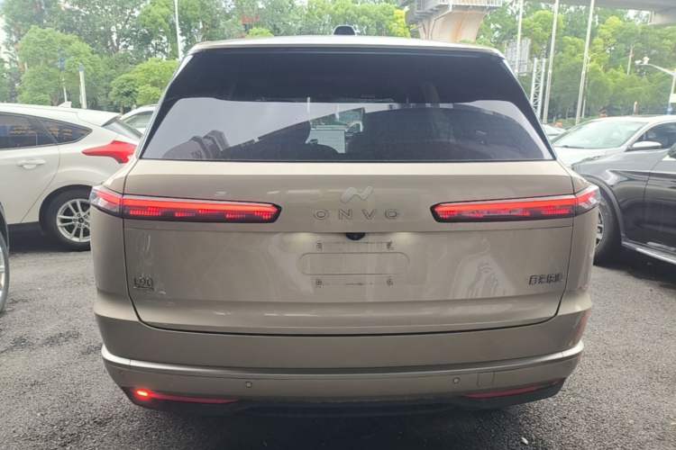 Used ONVO Luxeed L90 2025 Model—Max Six-Seater Version Rear