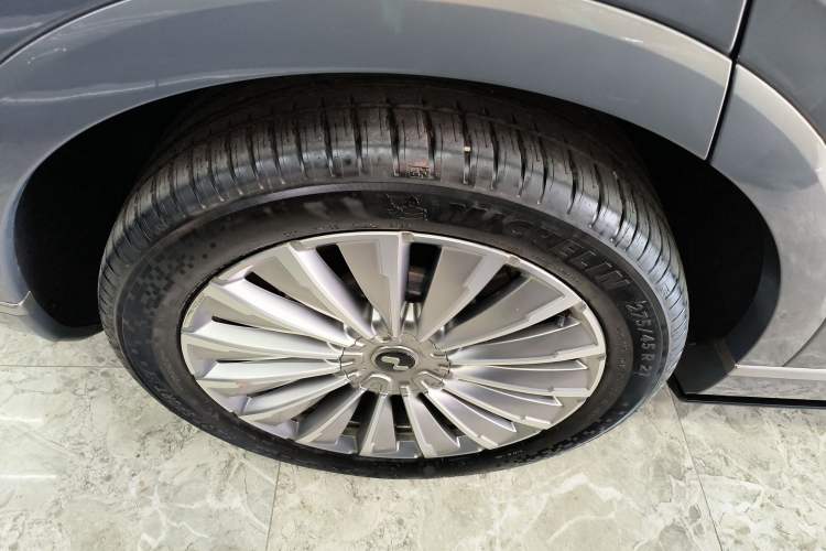 Used ONVO Luxeed L90 2025 Model—Ultra Six-Seater Version Right Rear Wheel Hub