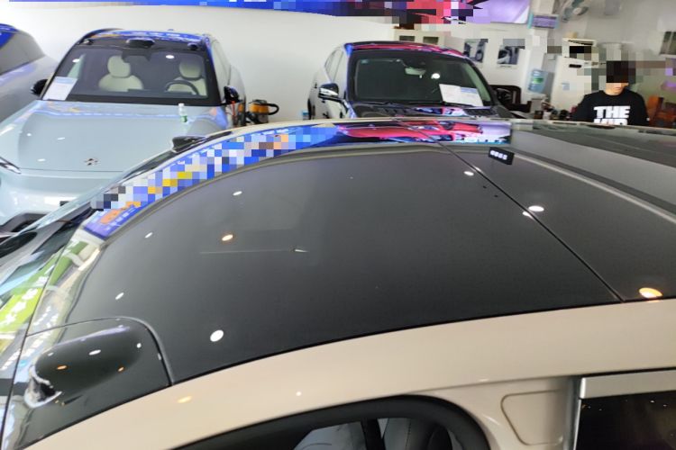 Used ONVO Luxeed L90 2025 Model—Ultra Six-Seater Version Roof