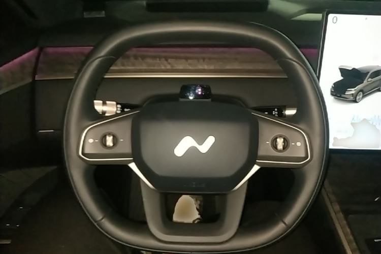 Used ONVO Luxeed L90 2025 Model—Ultra Six-Seater Version Steering Wheel