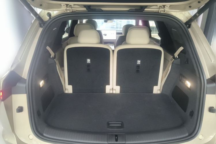 Used ONVO Luxeed L90 2025 Model—Max Six-Seater Version Trunk