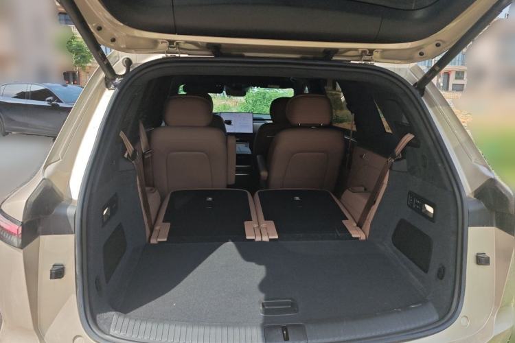 Used ONVO Luxeed L90 2025 Model—Max Six-Seater Version Trunk