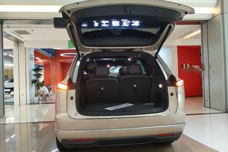 Used ONVO Luxeed L90 2025 Model Max Six-Seater 60-degree Battery Edition Trunk