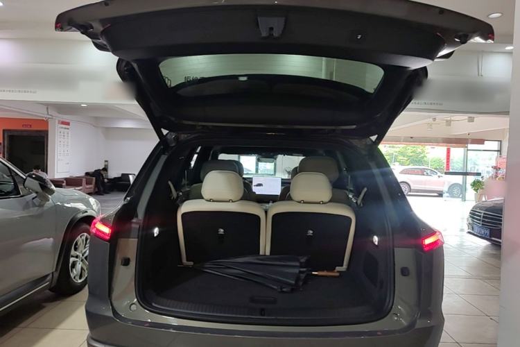 Used ONVO Luxeed L90 2025 Model—Ultra Six-Seater Version Trunk