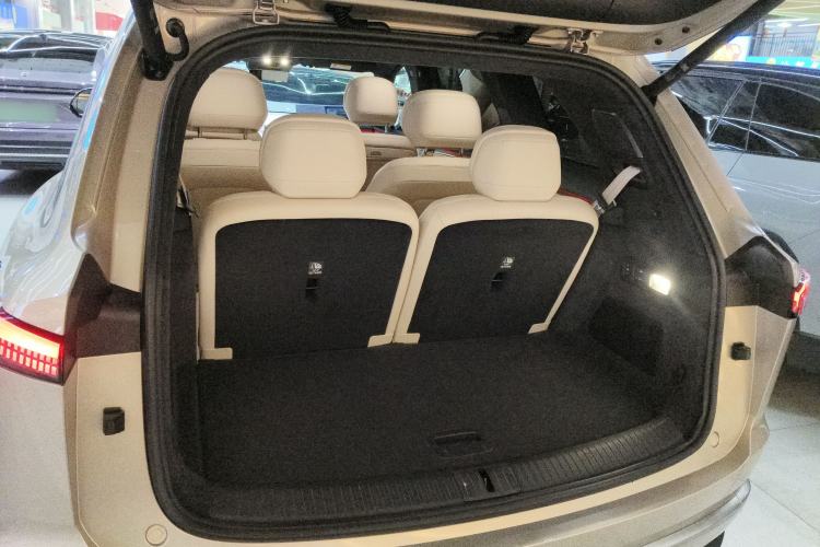 Used ONVO Luxeed L90 2025 Model—Max Six-Seater Version Trunk