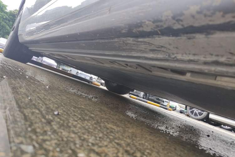 Used ONVO Luxeed L90 2025 Model—Max Six-Seater Version Chassis Front Right