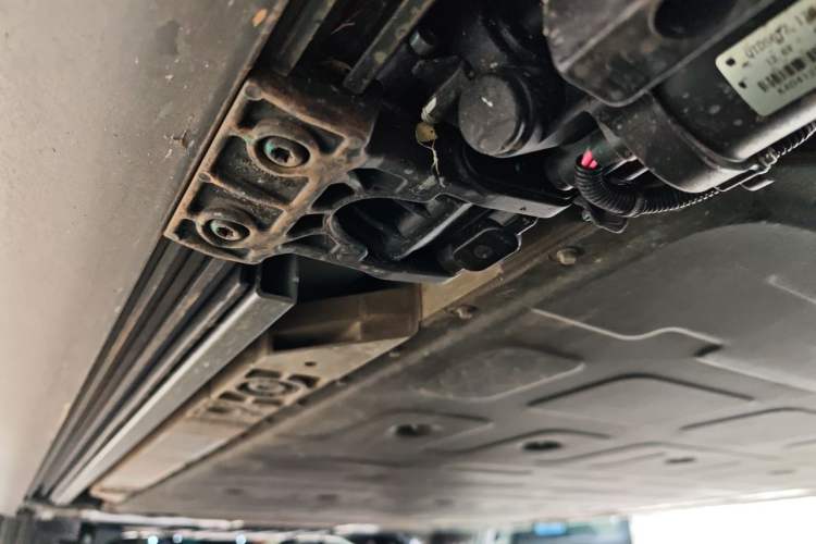 Used ONVO Luxeed L90 2025 Model—Max Six-Seater Version Chassis Front Right