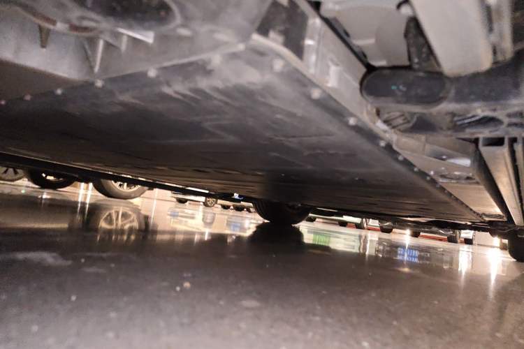Used ONVO Luxeed L90 2025 Model—Max Six-Seater Version Chassis Rear Right