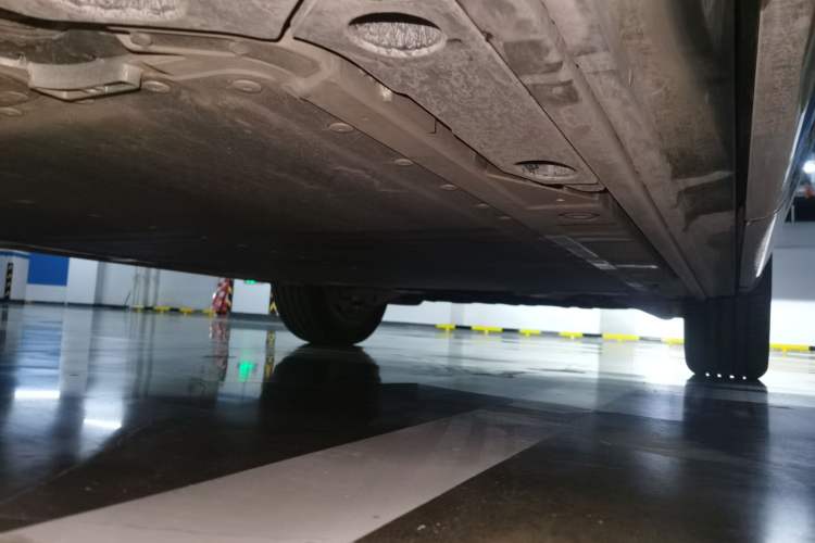 Used ONVO Luxeed L90 2025 Model—Max Six-Seater Version Chassis Rear Right