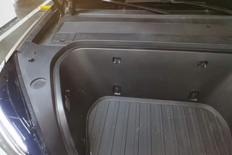 Used ONVO Luxeed L90 2025 Model—Max Six-Seater Version Engine Bay Right